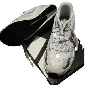 Adida Light Blaze J ( youth) White Silver Unisex Size 7 Sneakers
NEW in Box